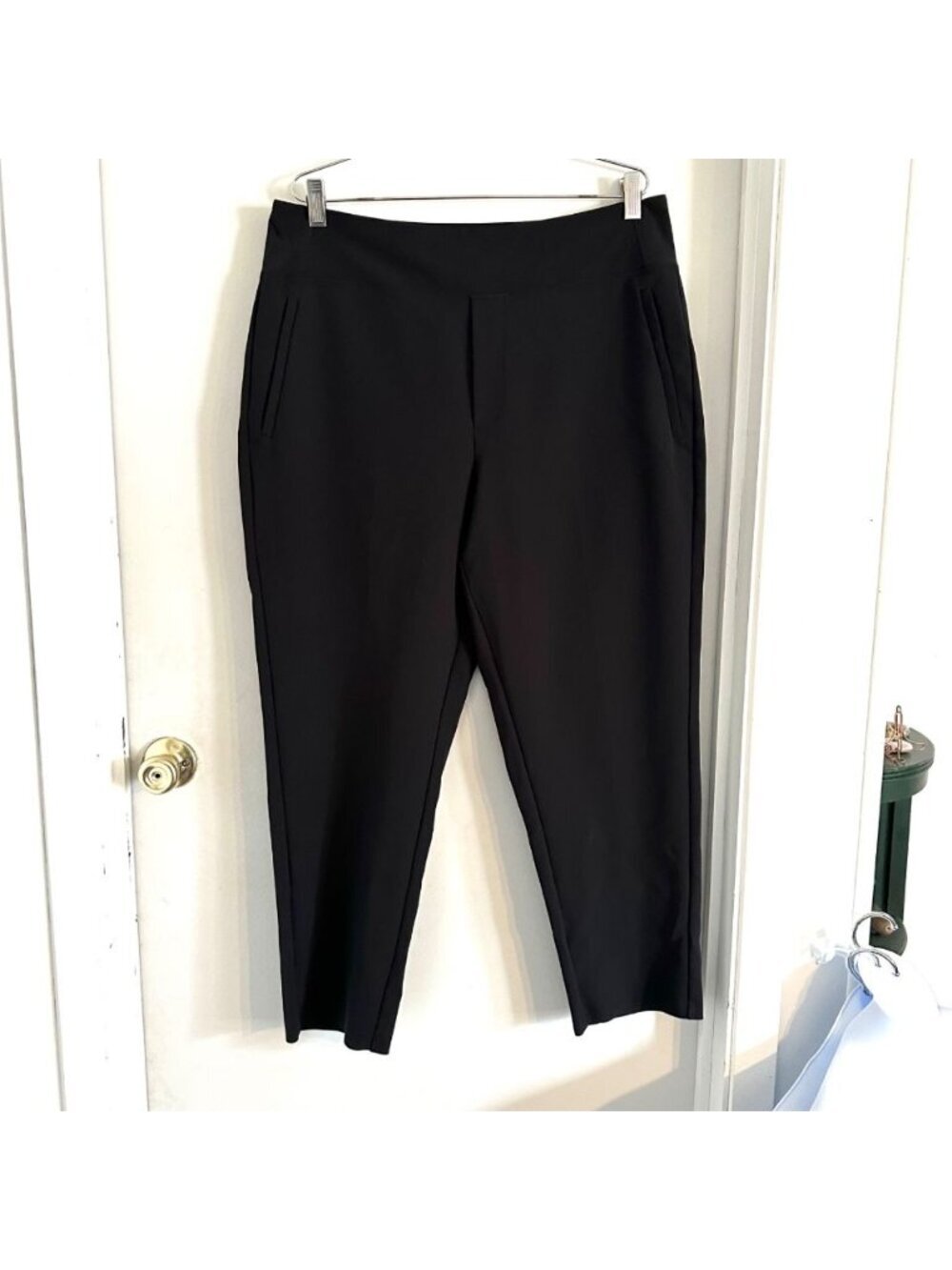 Athleta Pants Women’s size 16 work slacks cropped stretch zip pockets black